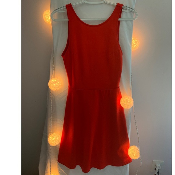 Red, deep V back dress!! - Picture 1 of 3